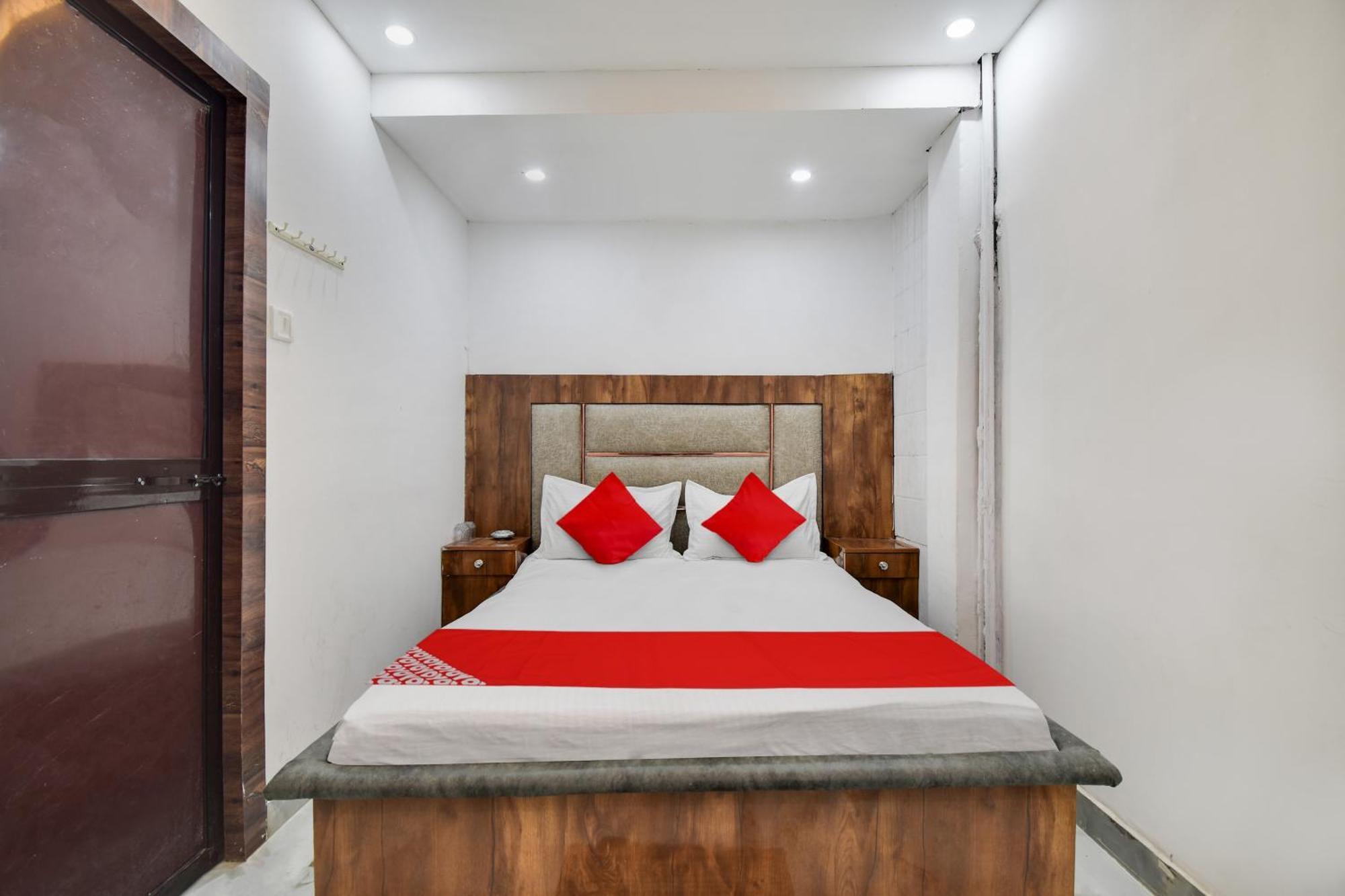 Hotel O Golden King Guest House New Delhi Luaran gambar