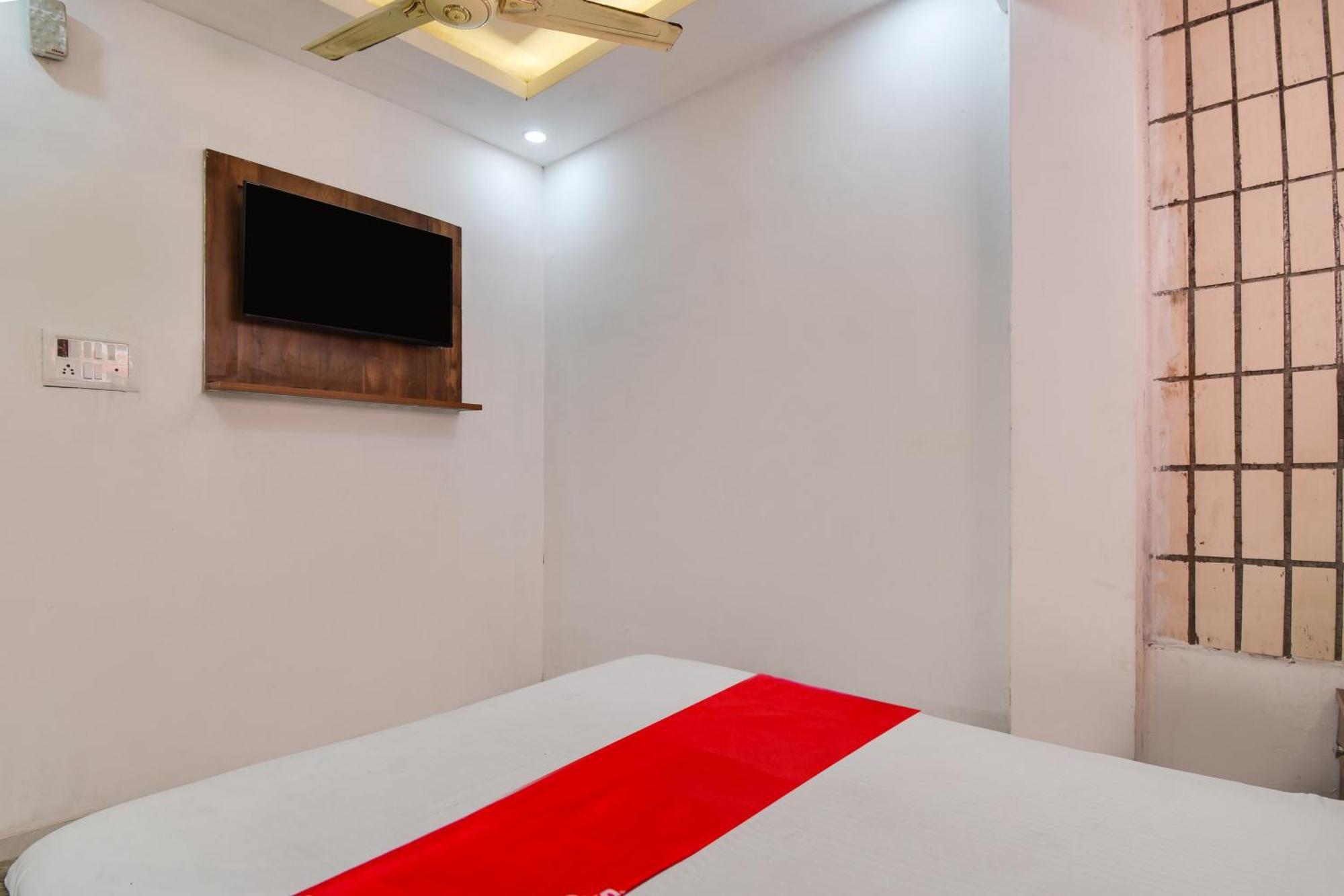Hotel O Golden King Guest House New Delhi Luaran gambar