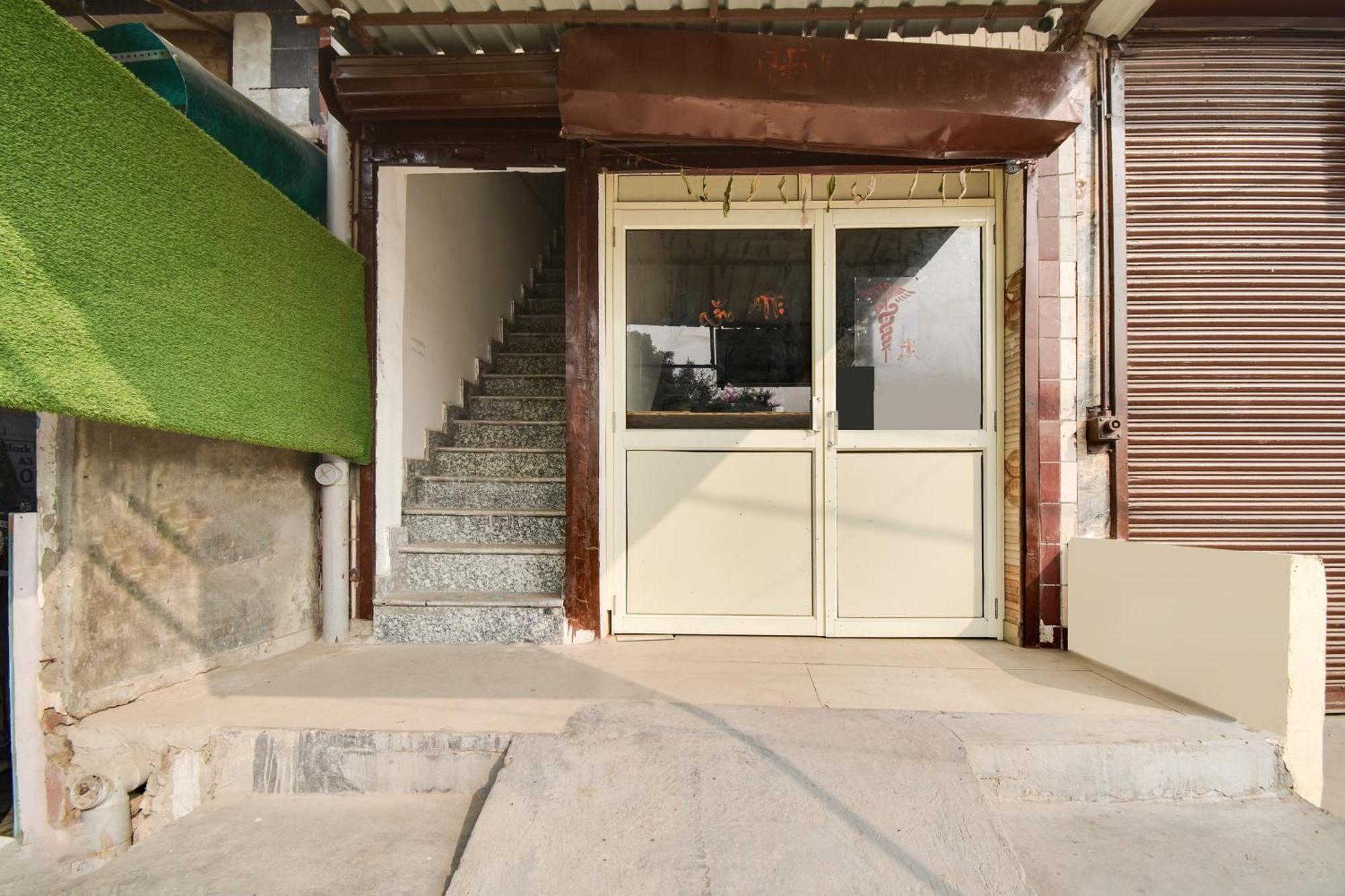 Hotel O Golden King Guest House New Delhi Luaran gambar