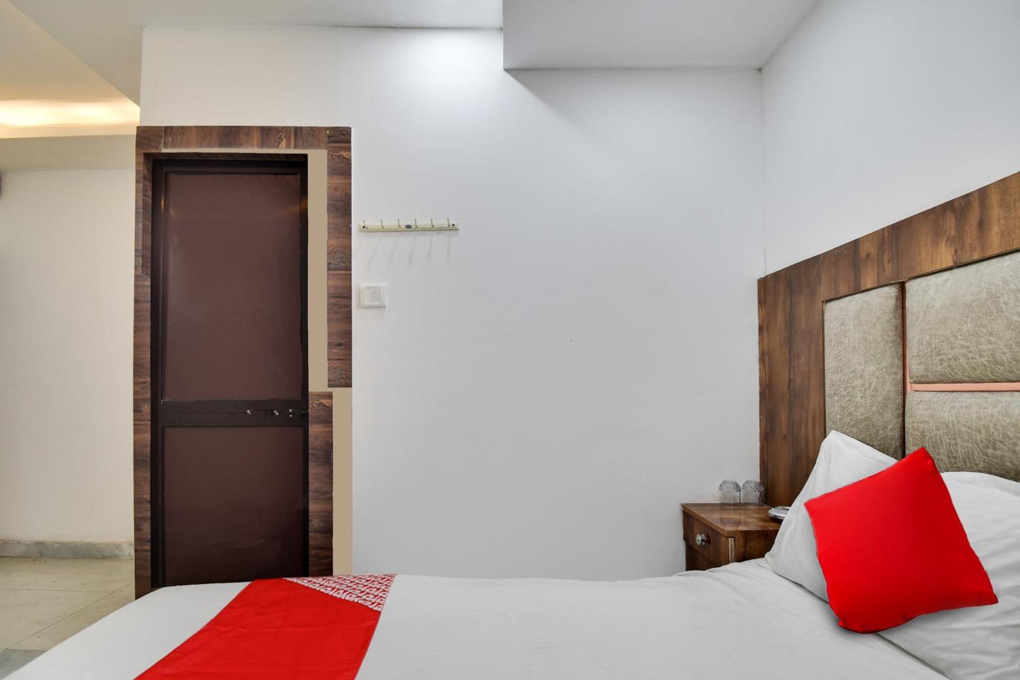Hotel O Golden King Guest House New Delhi Luaran gambar