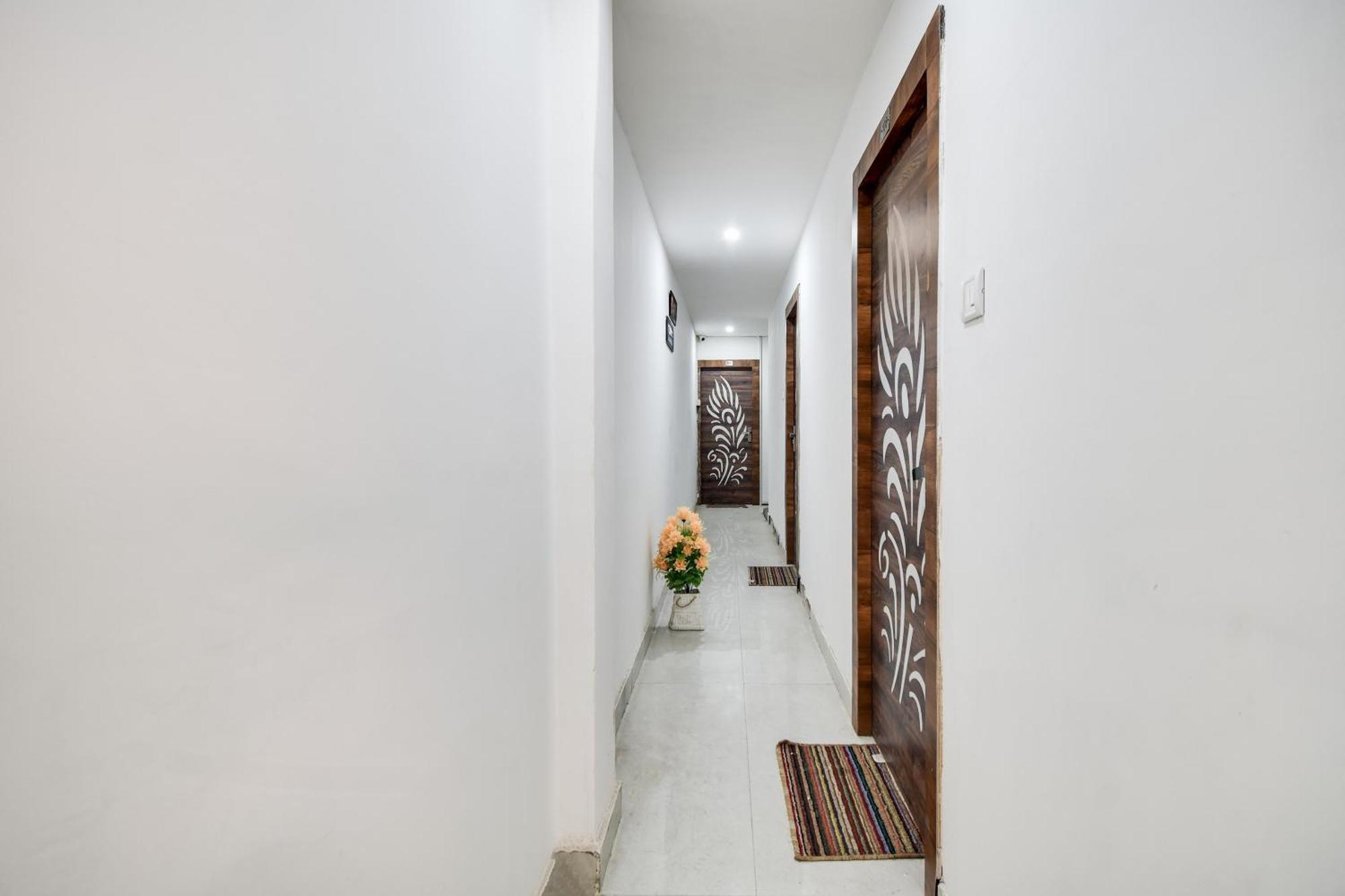 Hotel O Golden King Guest House New Delhi Luaran gambar